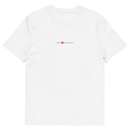 T-shirt blanc écoresponsable, logo rouge, beau et protecteur de la marque belle et beau